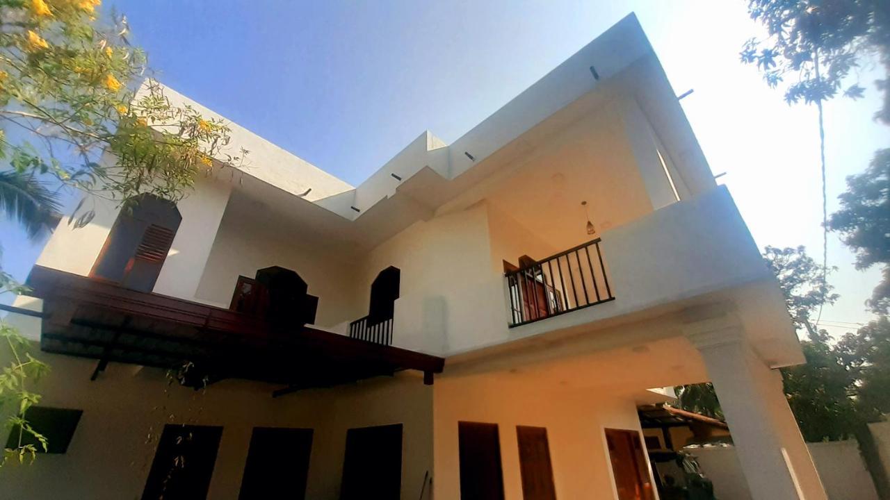 Airport Layover B&B Katunayake Exterior photo