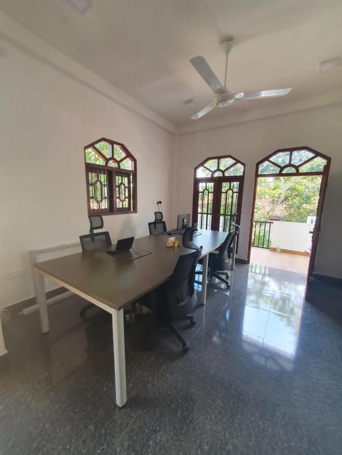 Airport Layover B&B Katunayake Exterior photo