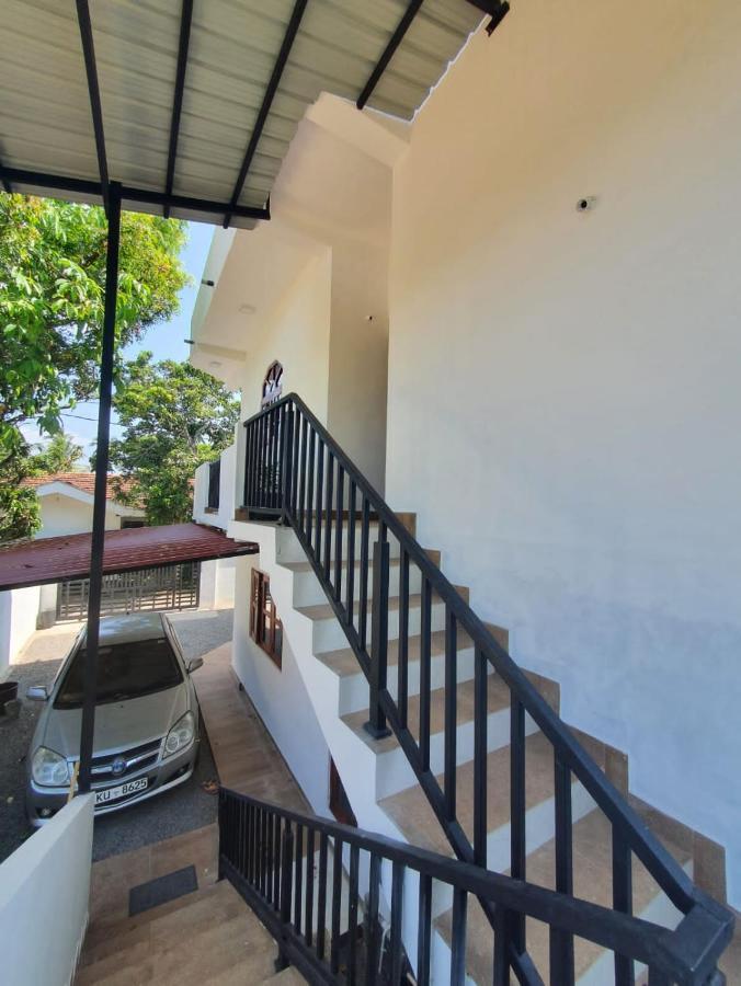 Airport Layover B&B Katunayake Exterior photo