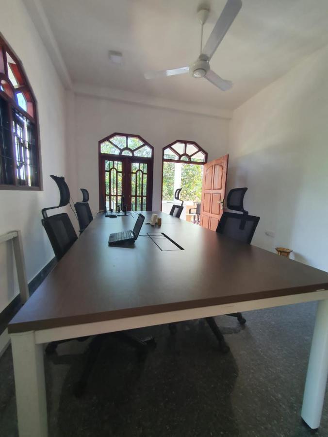 Airport Layover B&B Katunayake Exterior photo